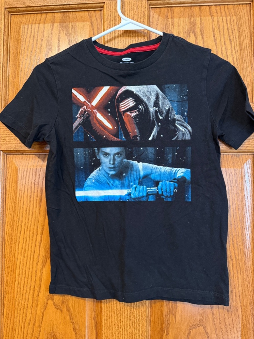 Old Navy Black Star Wars Kylo Ren & Rey Graphic Tee